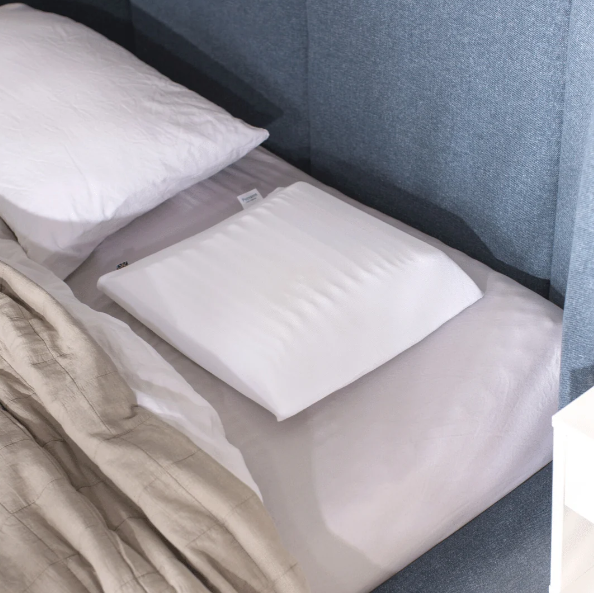 Putnams Thin Front Sleeper Face Pillow