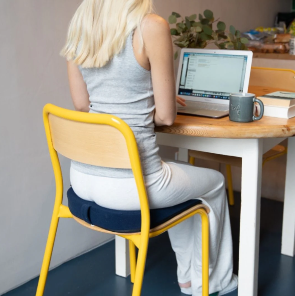 Putnams 8° Degree Sitting Wedge(3"): Posture and Pain Relief