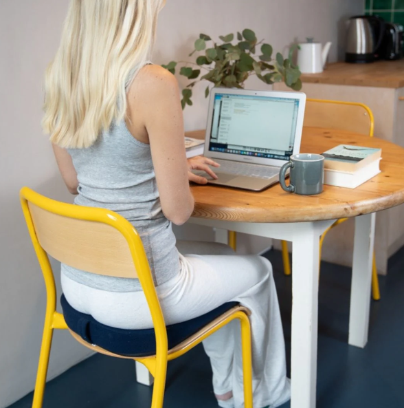 Putnams 8° Degree Sitting Wedge(3"): Posture and Pain Relief