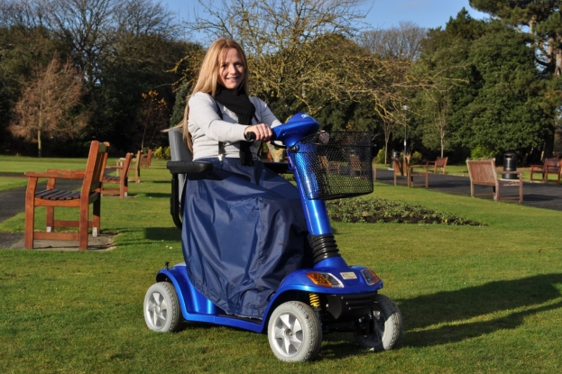 Splash Scooter Leg Cape | Waterproof & Fur-Lined for Warmth